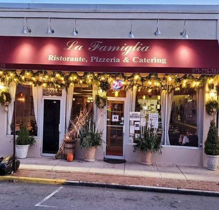 La Famiglia Ristorante Pizzeria